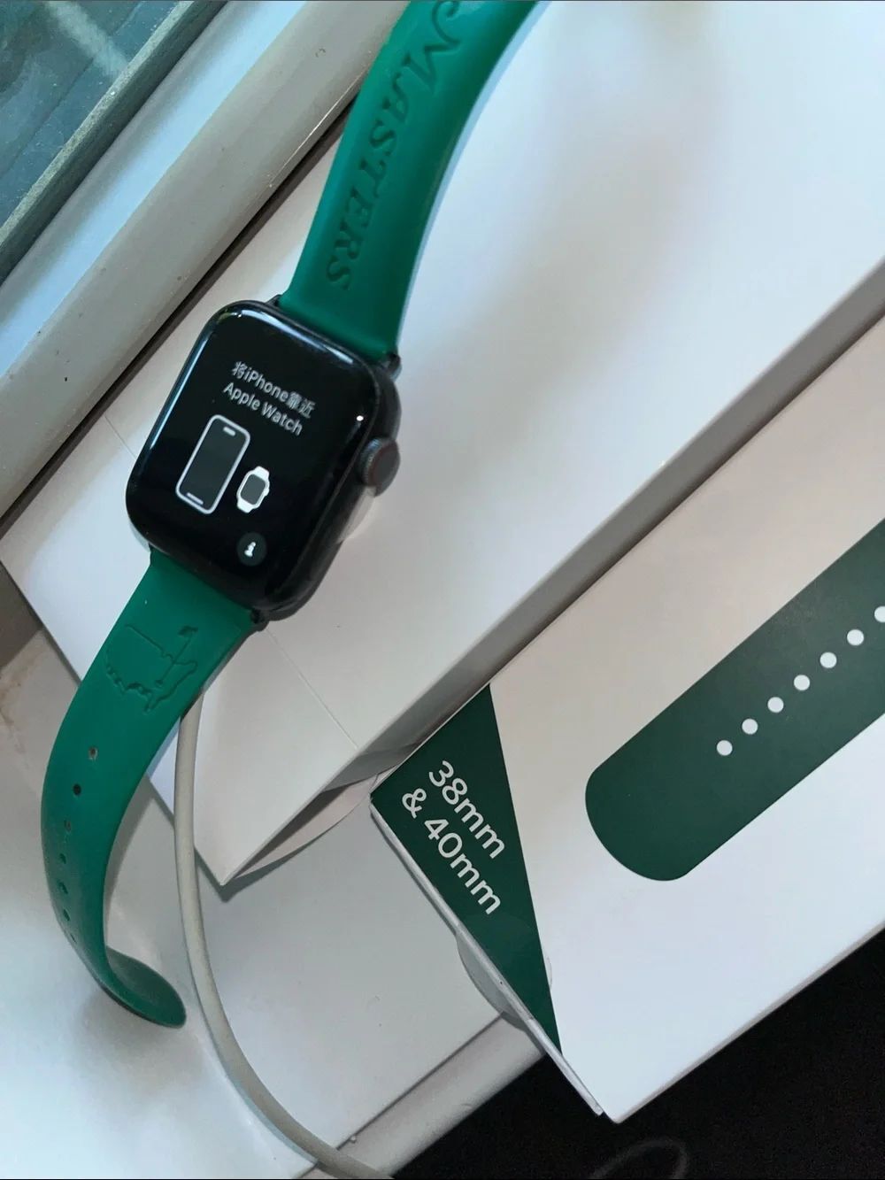 Used Apple watch Series 3 w/watchband Augusta National Masters logo 40mm w/Boxes